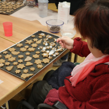 Adventkranz schmücken & Kekse backen