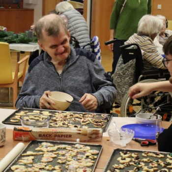 News_Adventkranz dekorieren-28.11.2024_09